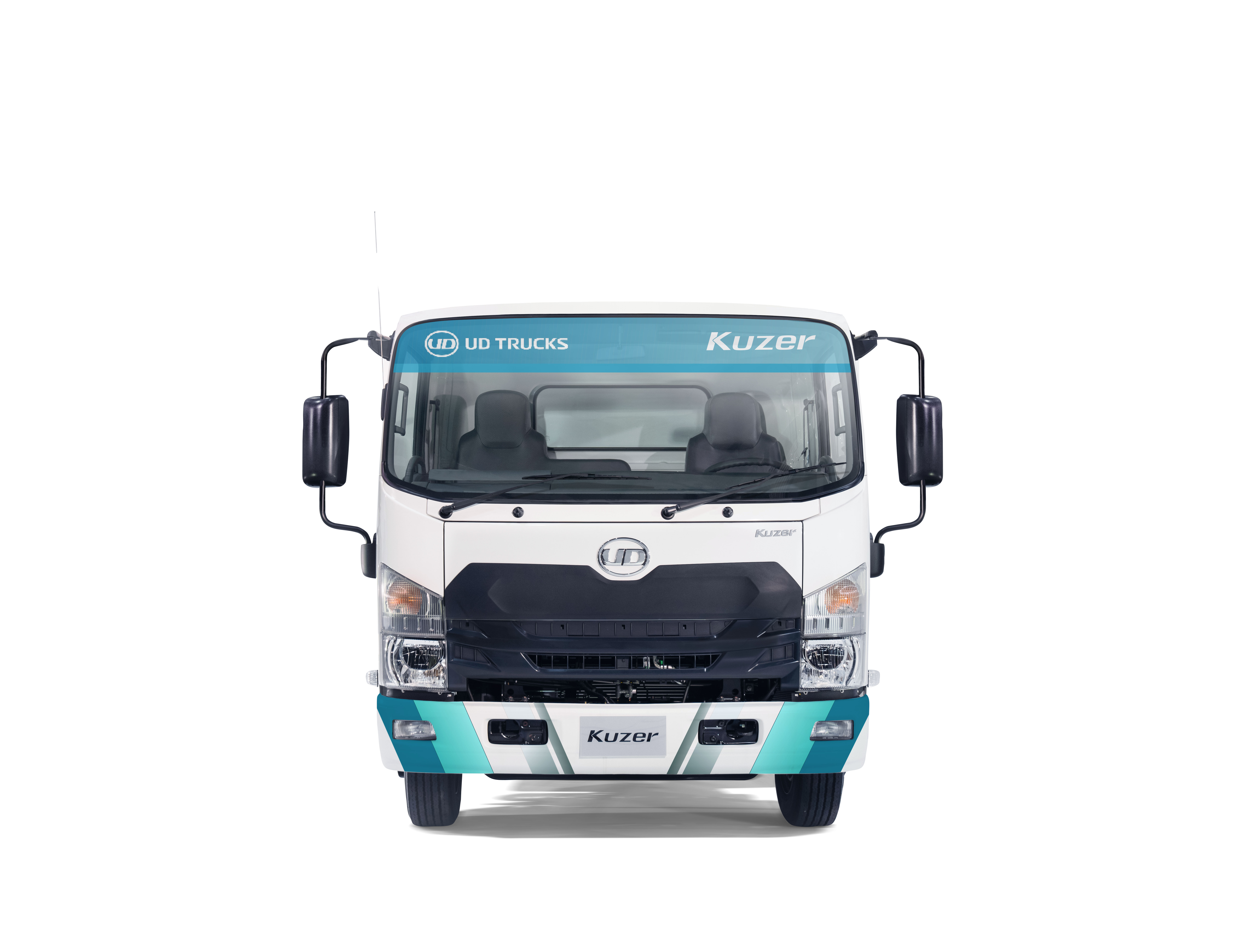 شاحنة كبيرة بيضاء وزرقاء تظهر من الأمام على خلفية بيضاء.